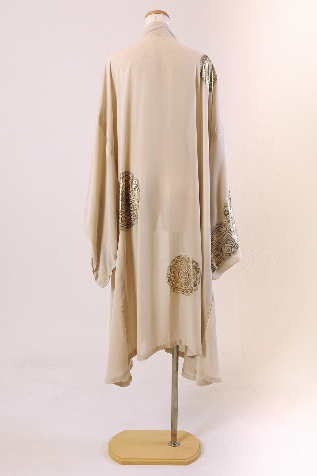 モダンキモノ羽織(曼荼羅・ゴールド)